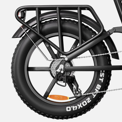 Shimano 7-speed gear shifter on X7Pro e-bike for smooth and precise gear transitions on any terrain